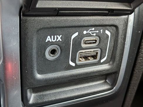 Used 2024 Jeep Wrangler Unlimited Rubicon AWD/4WD image 22
