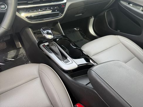 Used 2024 Buick Envista Avenir FWD image 18