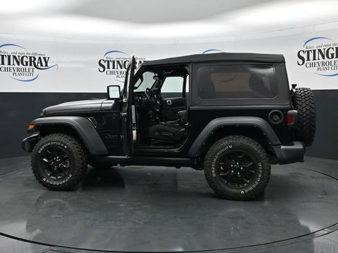 Used 2022 Jeep Wrangler Sport AWD/4WD image 37