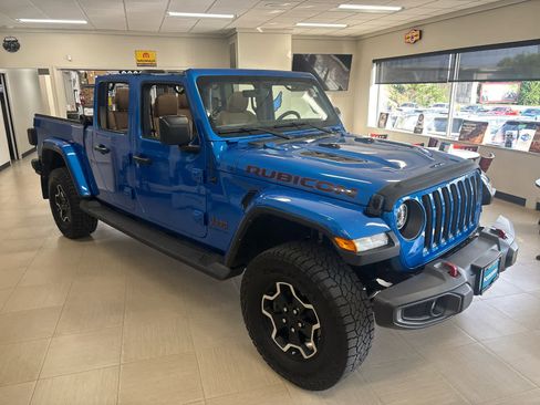 Used 2022 Jeep Gladiator Rubicon w/ Cold Weather Group image 3