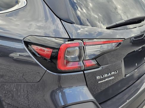 Certified 2025 Subaru Outback Premium AWD/4WD image 7