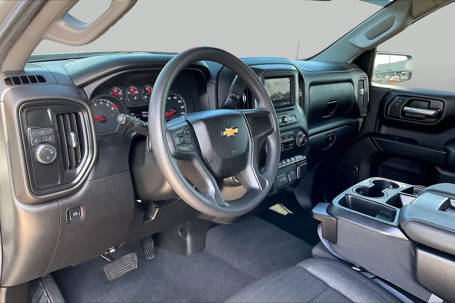Certified 2026 Chevrolet Silverado 1500 Custom RWD image 17