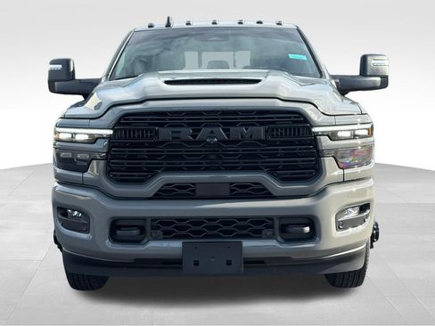 Used 2026 RAM 3500 Laramie AWD/4WD image 33