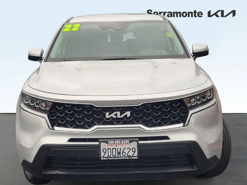 Used 2022 Kia Sorento LX AWD/4WD image 2