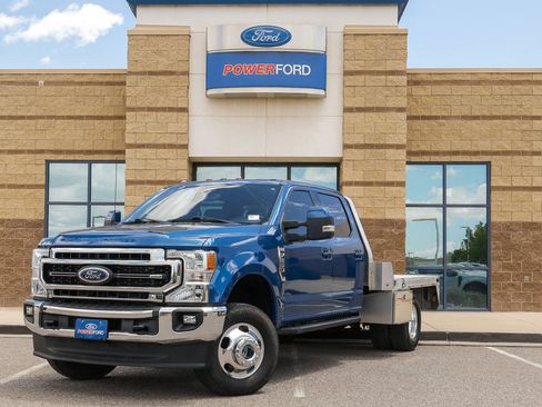 Used 2022 Ford F350 Lariat w/ Lariat Value Package AWD/4WD image 2