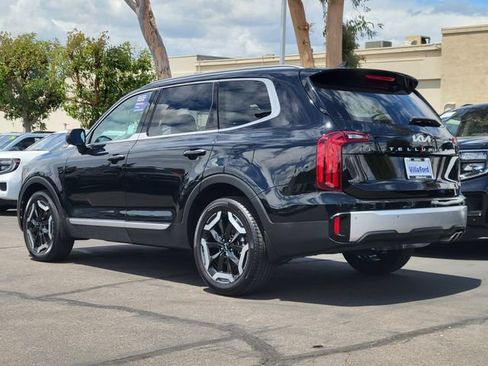 Used 2024 Kia Telluride S w/ S Sunroof Package FWD image 2