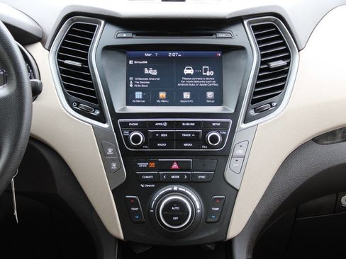 Used 2017 Hyundai Santa Fe Sport image 32