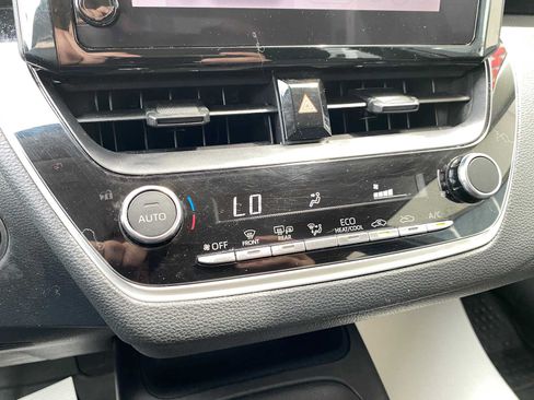 Used 2024 Toyota Corolla LE w/ LE Convenience Package FWD image 21