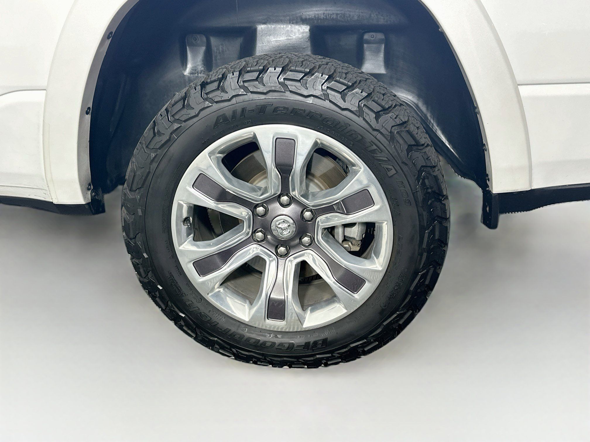 Used 2023 RAM 1500 Limited AWD/4WD image 11