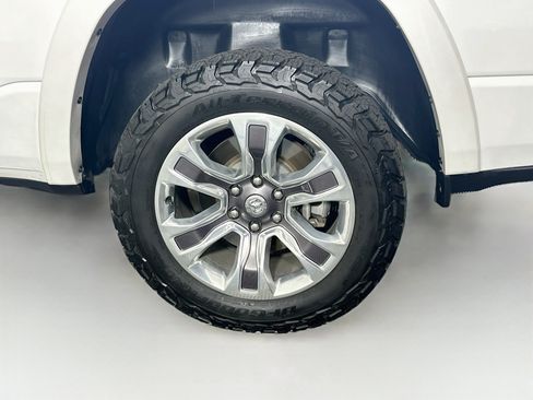 Used 2023 RAM 1500 Limited AWD/4WD image 11