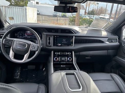 Used 2024 GMC Yukon XL Denali image 14