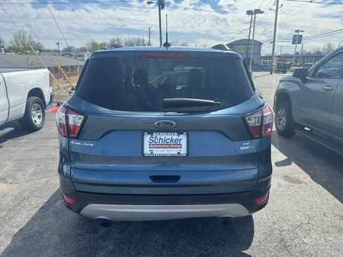 Used 2018 Ford Escape SE image 2