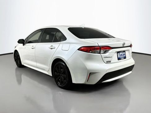 Used 2020 Toyota Corolla LE FWD image 5