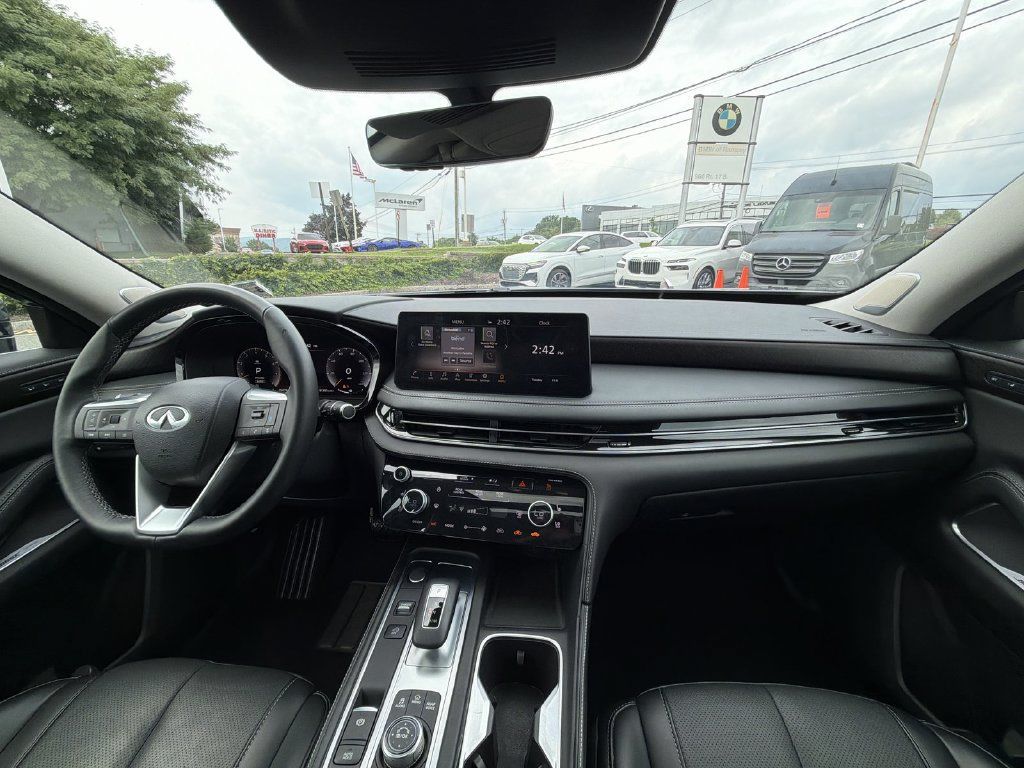 Used 2023 INFINITI QX60 Sensory AWD/4WD image 18