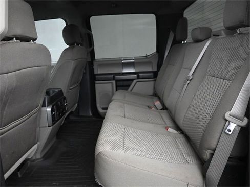 Used 2019 Ford F250 XLT w/ XLT Premium Package image 18