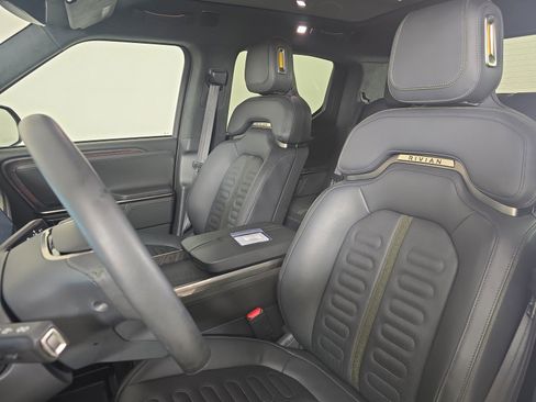 Used 2023 Rivian R1T Adventure image 20