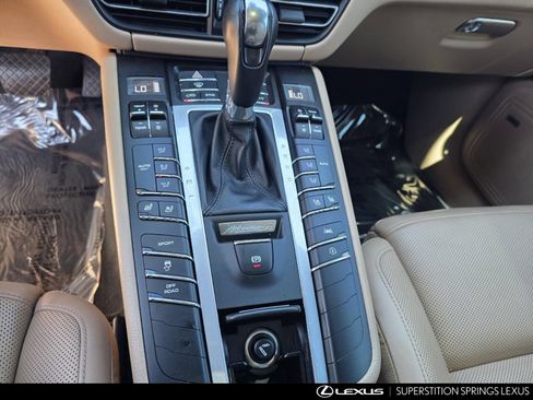 Used 2020 Porsche Macan S AWD/4WD image 17