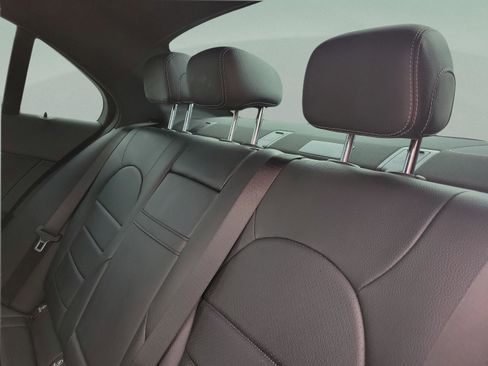 Used 2021 Mercedes-Benz C 300 Sedan image 5