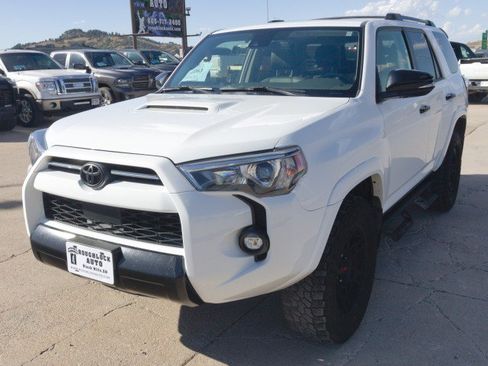 Used 2021 Toyota 4Runner Venture w/ Moonroof Package AWD/4WD image 2