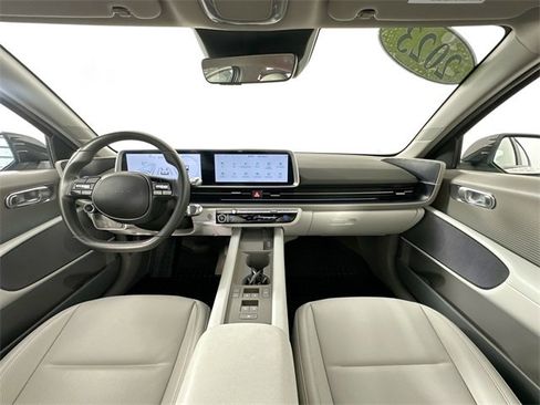 Used 2023 Hyundai Ioniq 6 SEL image 3