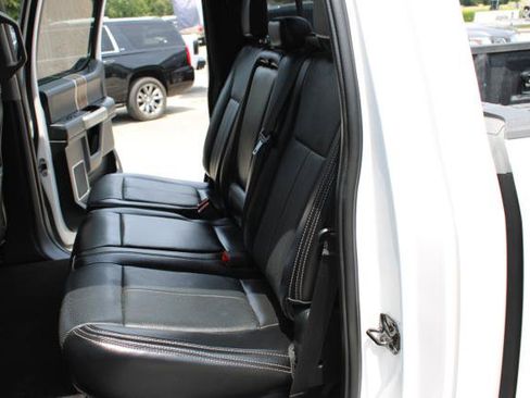 Used 2018 Ford F150 Lariat w/ Equipment Group 502A Luxury AWD/4WD image 29