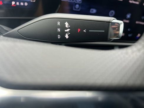 New 2026 Chevrolet Equinox EV LT image 16