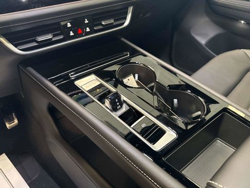 New 2026 Volkswagen Atlas Cross Sport SEL R-Line image 25