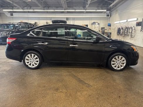 Used 2015 Nissan Sentra S image 7