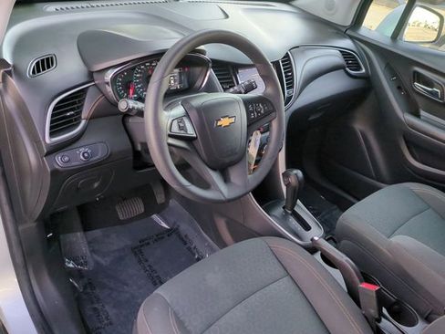 Used 2022 Chevrolet Trax LS w/ Tint and Cruise Package FWD image 11