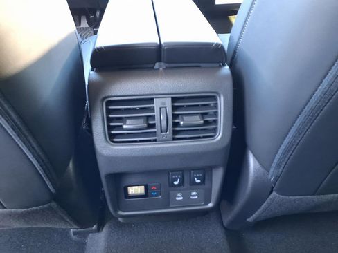 New 2026 Nissan Rogue Platinum w/ Platinum Premium Package AWD/4WD image 15