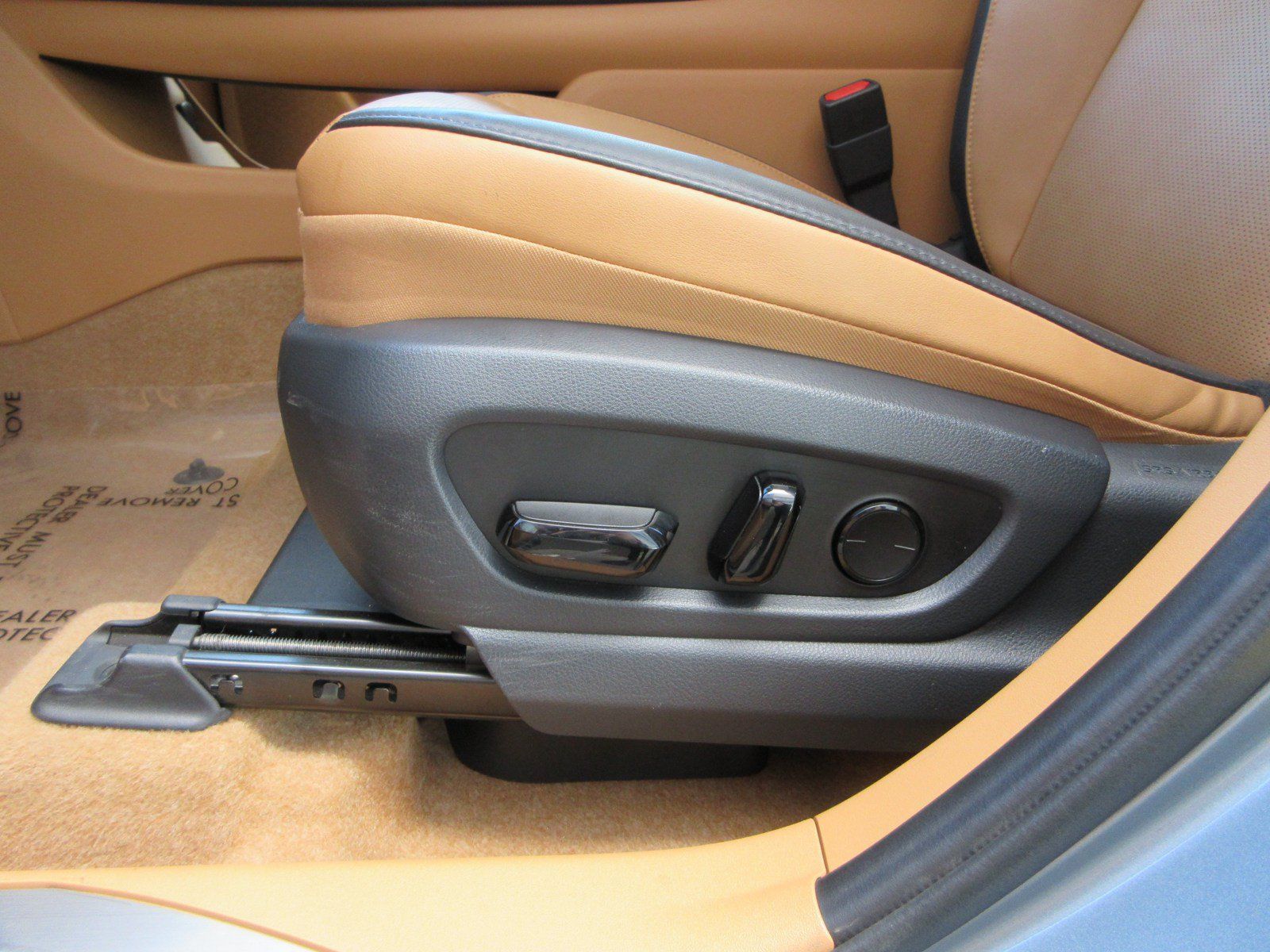 Used 2023 Lexus RZ 450e Premium w/ Technology Package AWD/4WD image 31