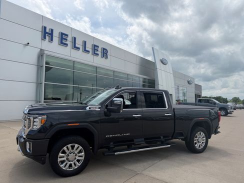 Used 2020 GMC Sierra 2500 Denali w/ Denali Ultimate Package AWD/4WD image 3