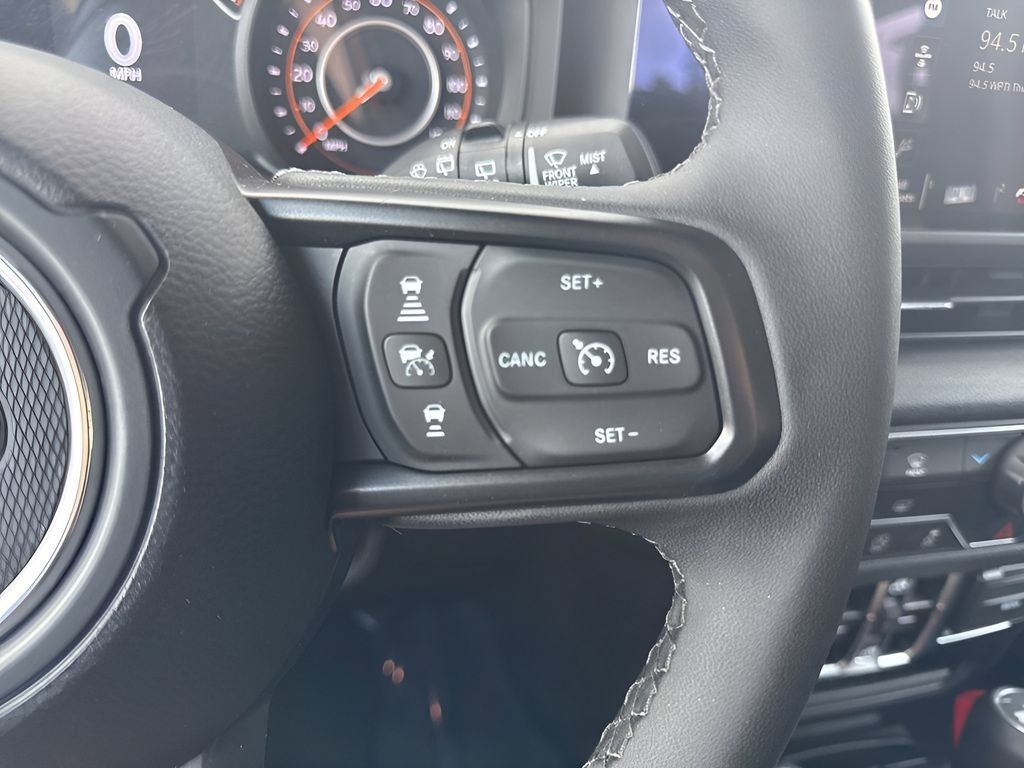 Used 2025 Jeep Wrangler Unlimited Sport AWD/4WD image 24
