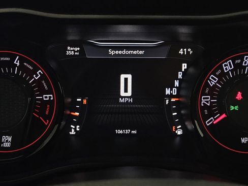 Used 2016 Dodge Challenger SXT w/ Blacktop Package image 19