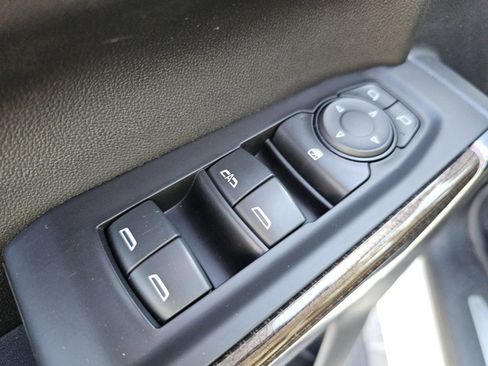 Used 2019 Chevrolet Silverado 1500 RST image 29