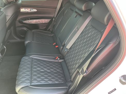 Used 2025 Genesis GV70 3.5T Sport w/ Sport Advanced Package image 20