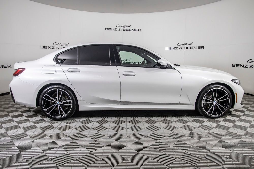 Used 2023 BMW 330i Sedan w/ M Sport Package RWD image 3