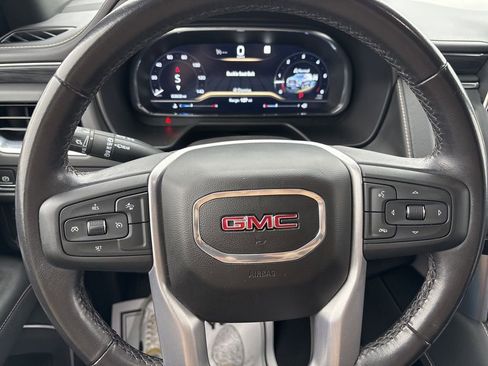 Used 2023 GMC Yukon SLT AWD/4WD image 30