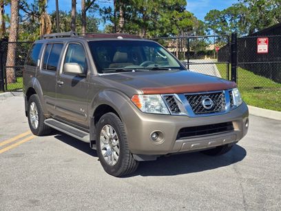 Used 2008 Nissan Pathfinder SE w/ Premium Pkg