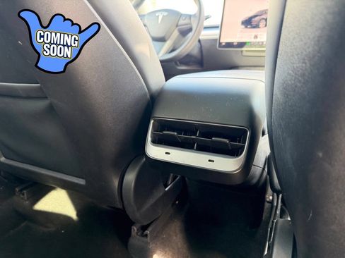 Used 2023 Tesla Model Y AWD image 15