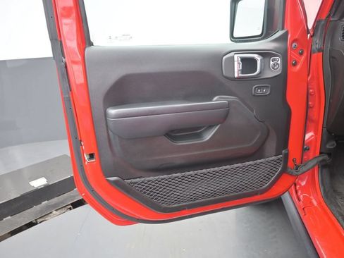 Used 2021 Jeep Gladiator Sport AWD/4WD image 12