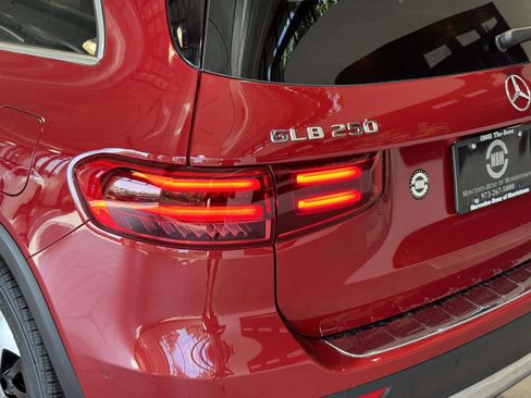 Certified 2024 Mercedes-Benz GLB 250 GLB 250 image 8