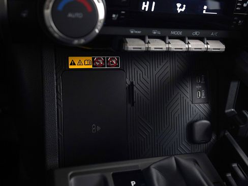 Used 2025 Toyota 4Runner TRD Off-Road Premium image 24