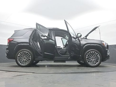 New 2026 GMC Terrain Denali w/ LPO, Floor Liner Package image 61