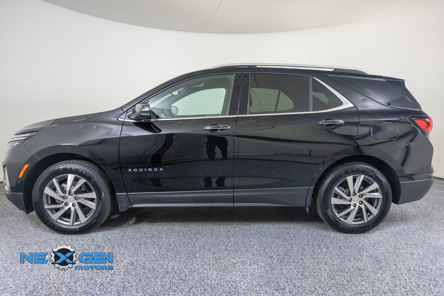 Used 2024 Chevrolet Equinox Premier AWD/4WD image 28