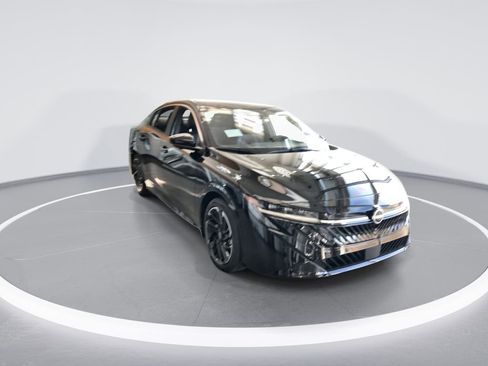 New 2026 Nissan Sentra SR w/ SR Premium Package FWD image 2