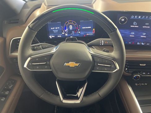 New 2026 Chevrolet Suburban High Country image 24