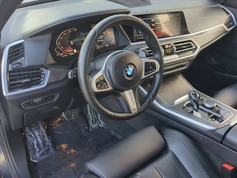 Used 2022 BMW X5 xDrive40i w/ M Sport Package AWD/4WD image 10