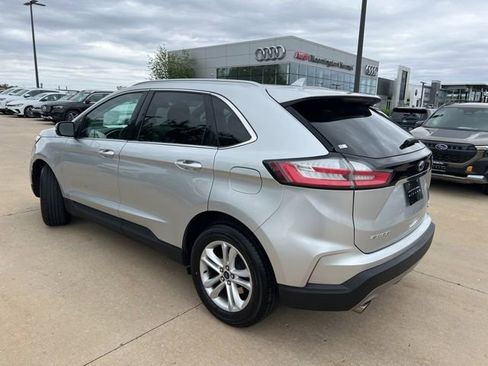 Used 2019 Ford Edge SEL w/ Cold Weather Package AWD/4WD image 4