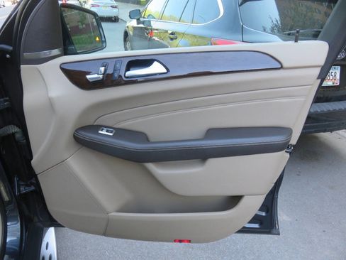 Used 2014 Mercedes-Benz ML 350 4MATIC image 28